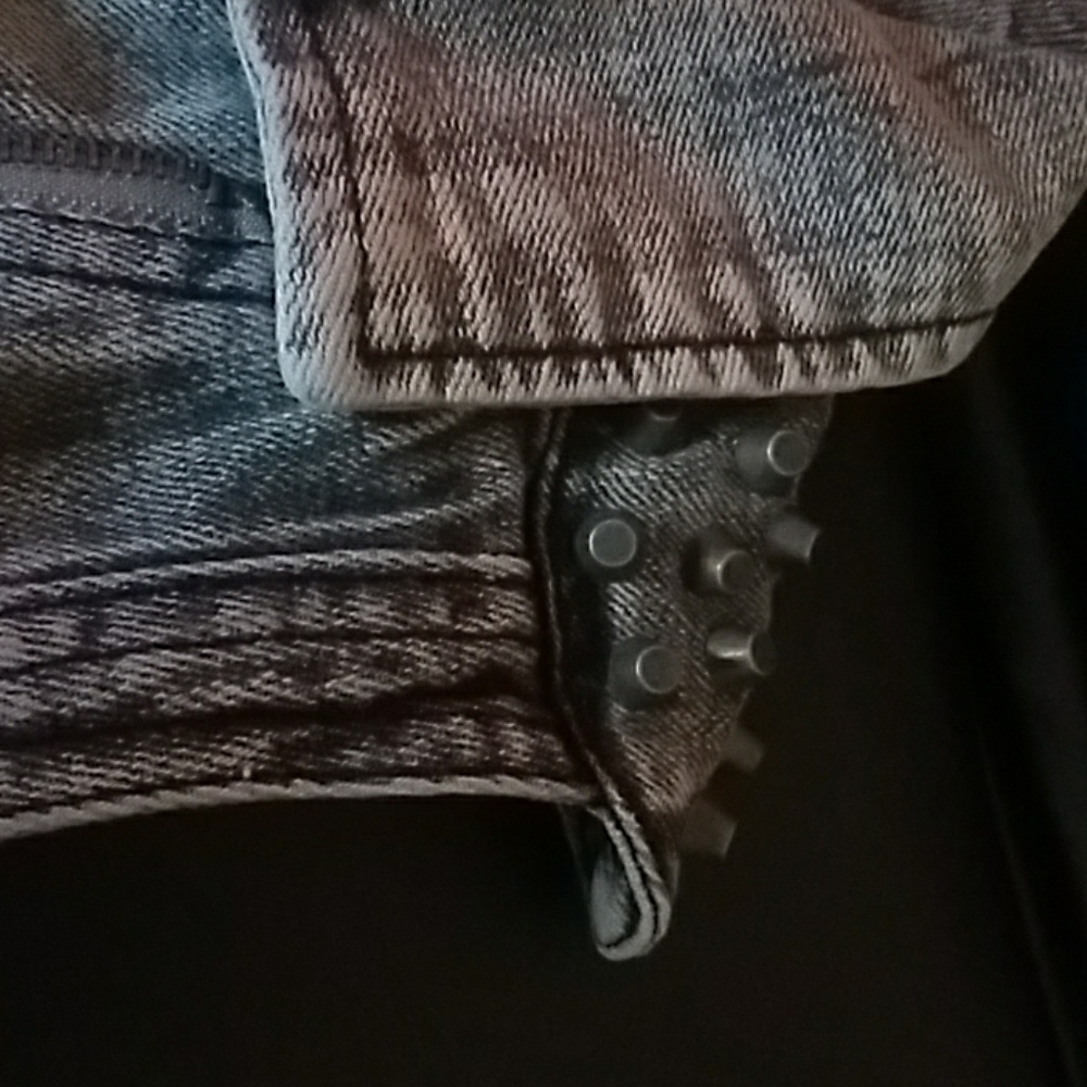 Jean vest - Picture 2 of 4